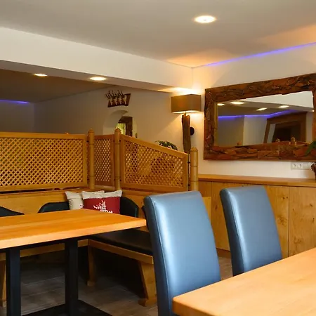 米兰旅馆 3* 滨湖采尔