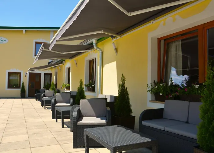 招待所 米兰旅馆 滨湖采尔